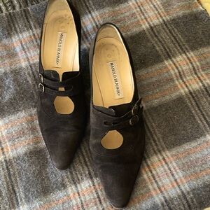 Authentic Vintage, Manolo Blahnik black suede pumps. Size 40. Stunning. EUC